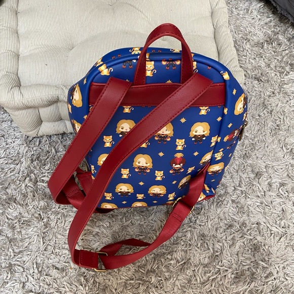 Captain Marvel Mini Backpack - Picture 2 of 3